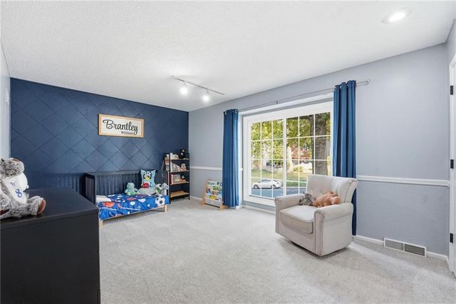 7514 Caenen Lake Road, Lenexa, KS 66216