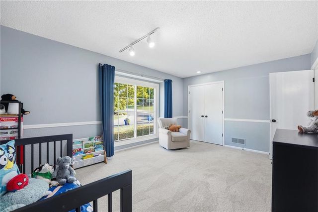 7514 Caenen Lake Road, Lenexa, KS 66216