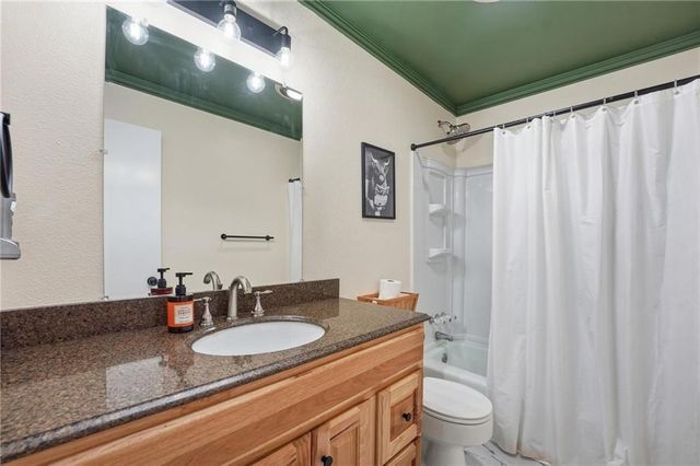 7514 Caenen Lake Road, Lenexa, KS 66216