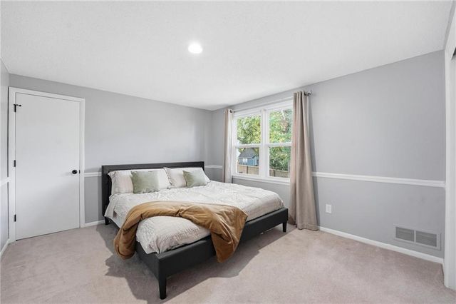 7514 Caenen Lake Road, Lenexa, KS 66216