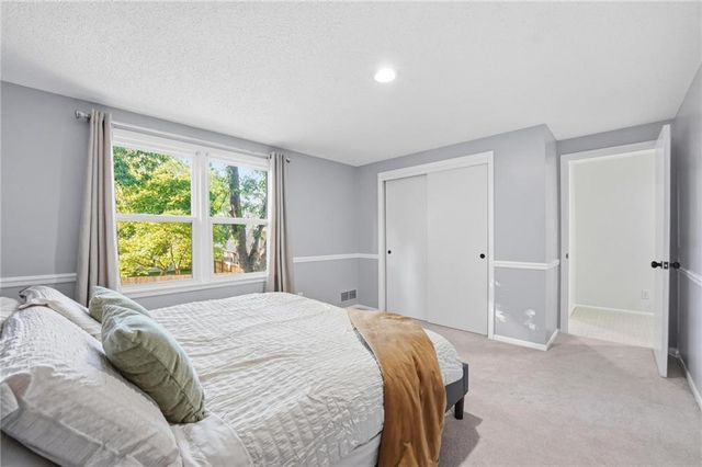 7514 Caenen Lake Road, Lenexa, KS 66216