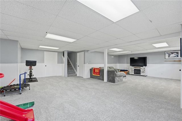 7514 Caenen Lake Road, Lenexa, KS 66216