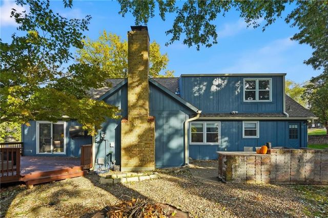 7514 Caenen Lake Road, Lenexa, KS 66216