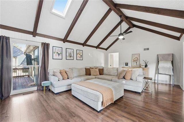 7514 Caenen Lake Road, Lenexa, KS 66216