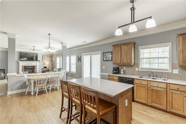 820 Sapphire Lane, Sugar Hill, GA 30518