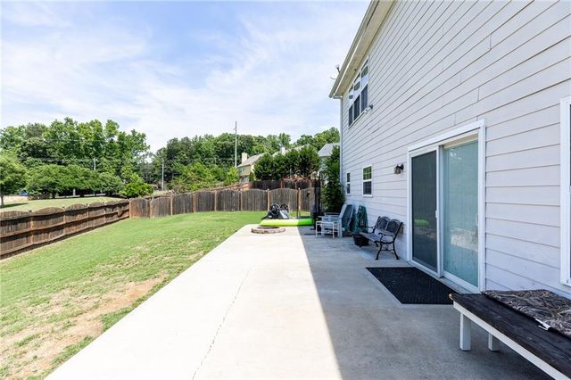 820 Sapphire Lane, Sugar Hill, GA 30518