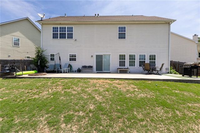 820 Sapphire Lane, Sugar Hill, GA 30518