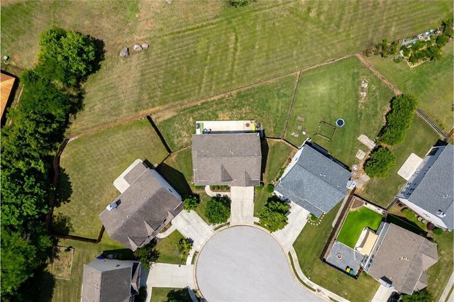 820 Sapphire Lane, Sugar Hill, GA 30518