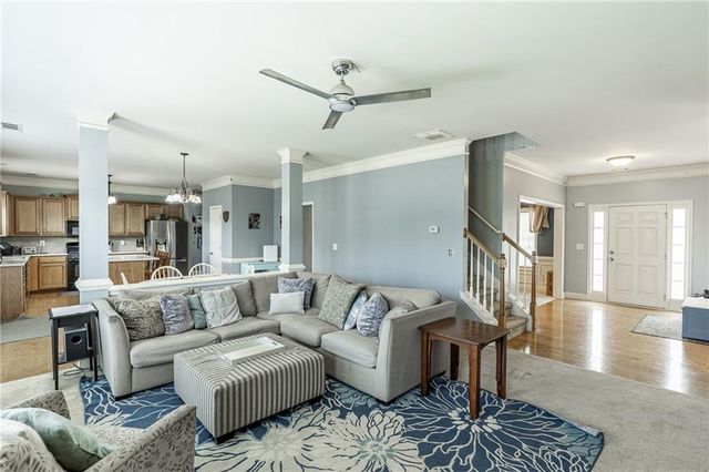 820 Sapphire Lane, Sugar Hill, GA 30518