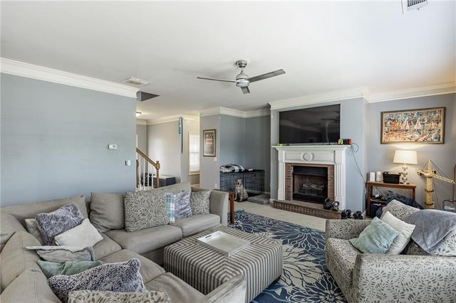 820 Sapphire Lane, Sugar Hill, GA 30518