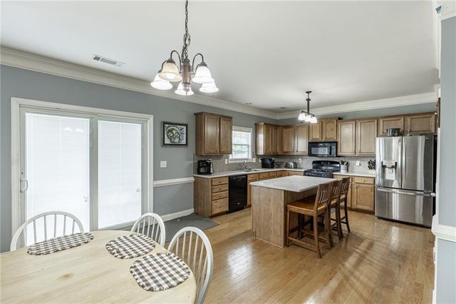 820 Sapphire Lane, Sugar Hill, GA 30518
