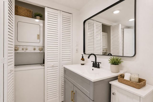 1407 NE 56TH Street 309, Fort Lauderdale, FL 33334