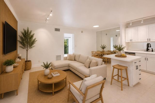 1407 NE 56TH Street 309, Fort Lauderdale, FL 33334