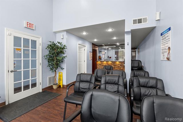 13403 W 7 Mile Road, Detroit, MI 48235