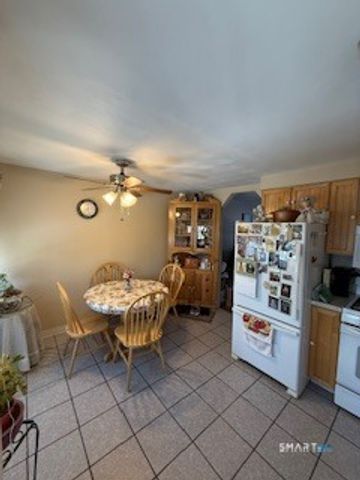 364 Main Street 6, East Haven, CT 06512