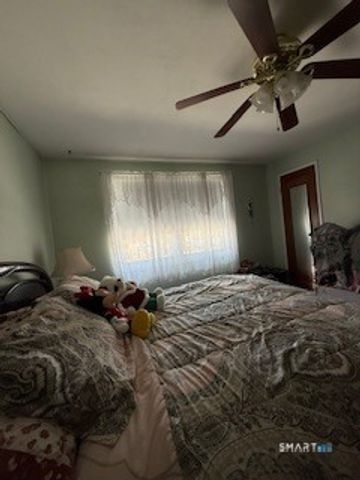 364 Main Street 6, East Haven, CT 06512