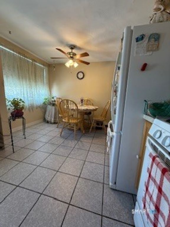 364 Main Street 6, East Haven, CT 06512