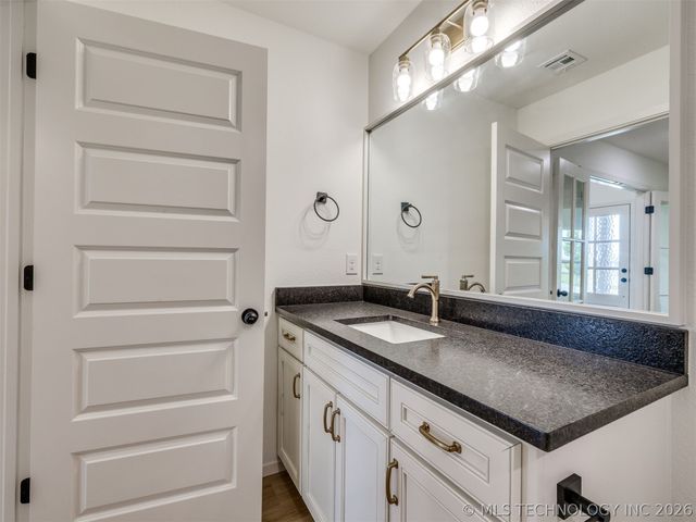 13310 N 60th East Place, Collinsville, OK 74021