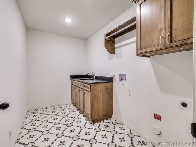 13310 N 60th East Place, Collinsville, OK 74021