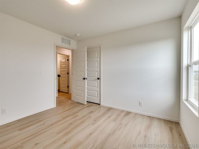 13310 N 60th East Place, Collinsville, OK 74021