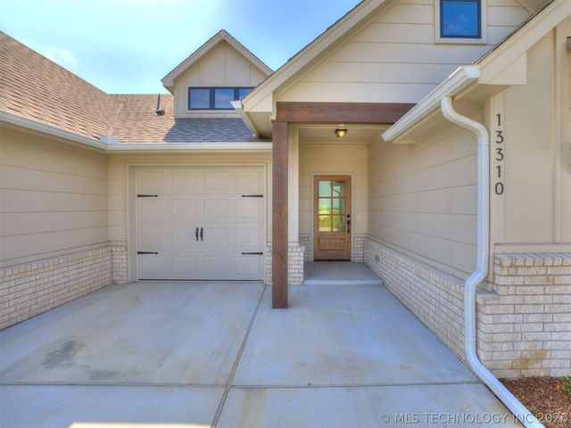 13310 N 60th East Place, Collinsville, OK 74021