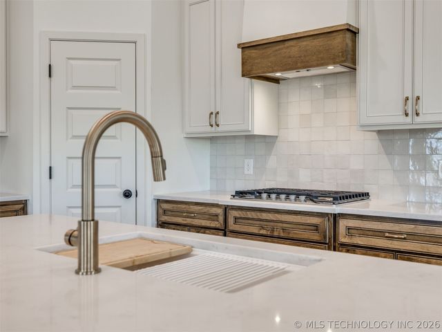 13310 N 60th East Place, Collinsville, OK 74021