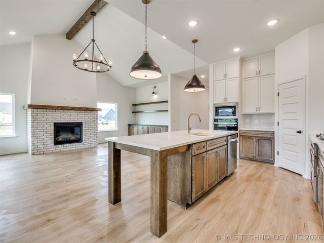 13310 N 60th East Place, Collinsville, OK 74021