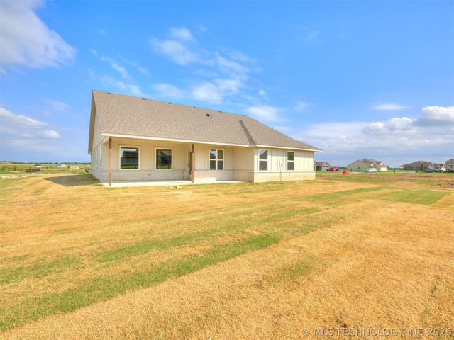 13310 N 60th East Place, Collinsville, OK 74021