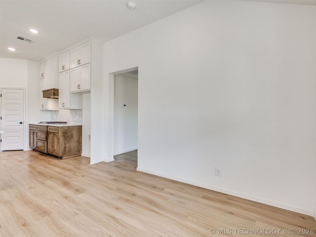 13310 N 60th East Place, Collinsville, OK 74021