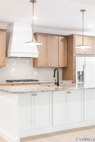 17325 Jojo Ln, Moseley, VA 23120