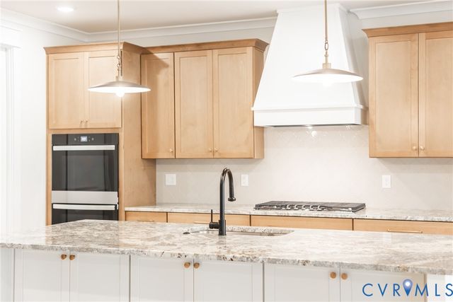 17325 Jojo Ln, Moseley, VA 23120