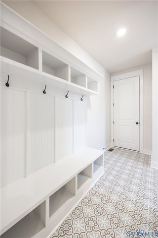 17325 Jojo Ln, Moseley, VA 23120