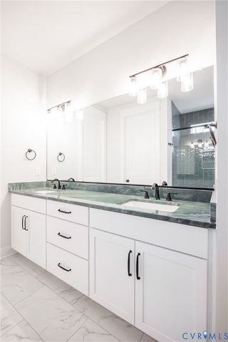 17325 Jojo Ln, Moseley, VA 23120