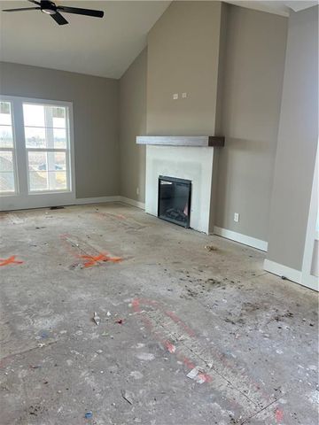 8212 Aurora Street, Lenexa, KS 66220