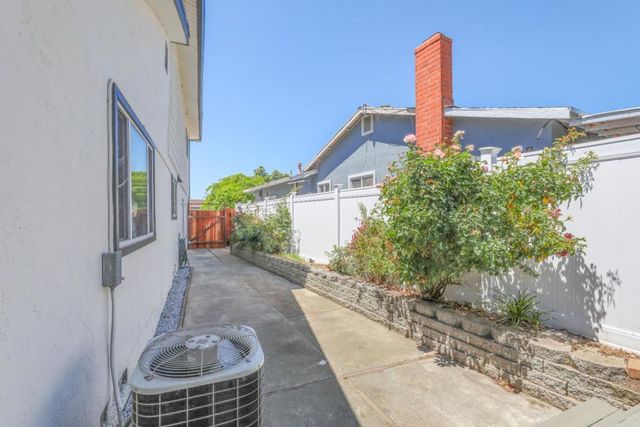 2705 Barcelona Circle, Antioch, CA 94509