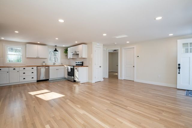 6 Allen Road, Peabody, MA 01960