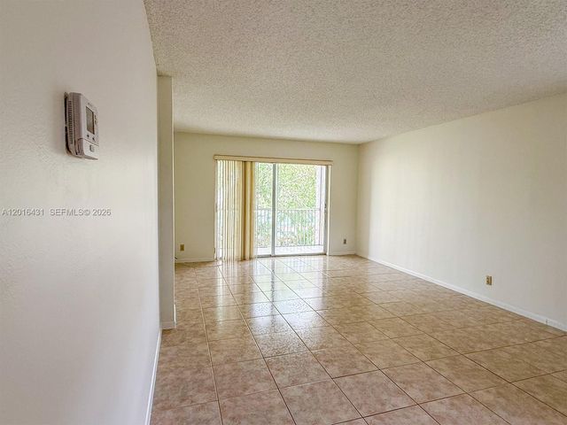 1100 NW 87th Ave 308, Coral Springs, FL 33071