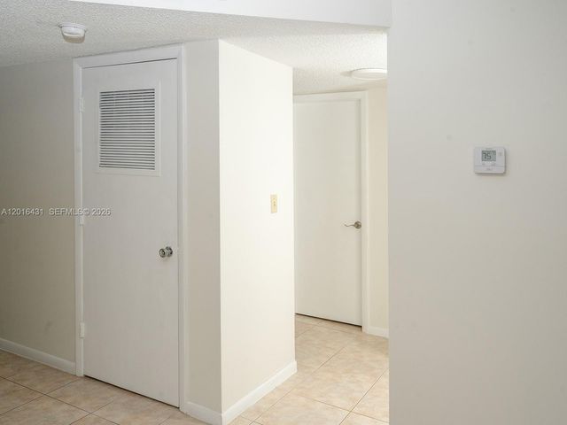 1100 NW 87th Ave 308, Coral Springs, FL 33071