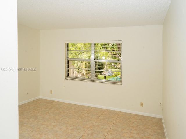 1100 NW 87th Ave 308, Coral Springs, FL 33071