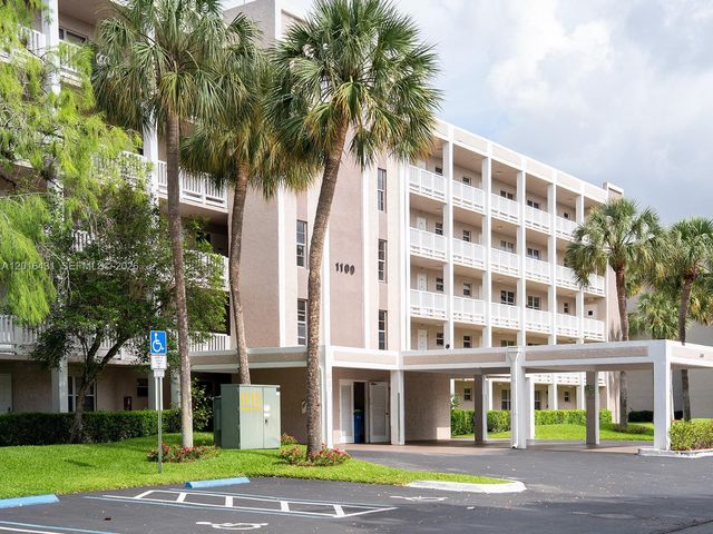 1100 NW 87th Ave 308, Coral Springs, FL 33071