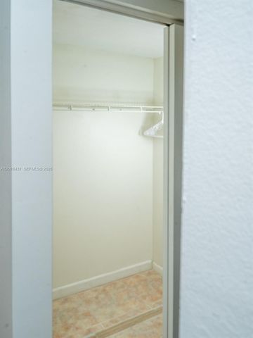 1100 NW 87th Ave 308, Coral Springs, FL 33071