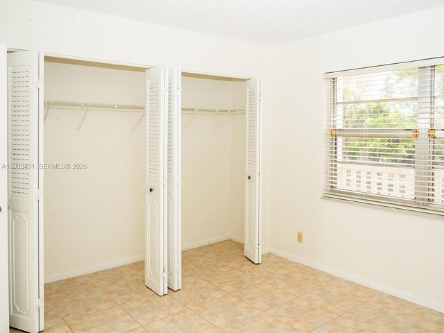 1100 NW 87th Ave 308, Coral Springs, FL 33071