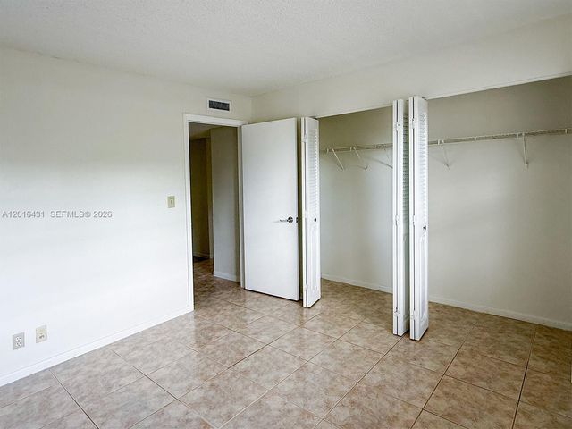 1100 NW 87th Ave 308, Coral Springs, FL 33071
