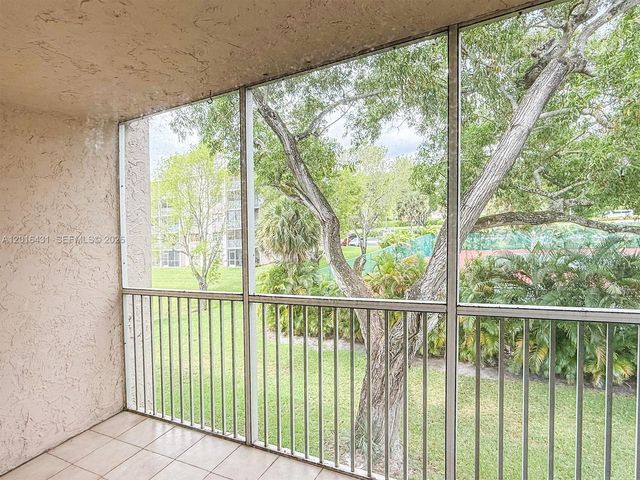 1100 NW 87th Ave 308, Coral Springs, FL 33071