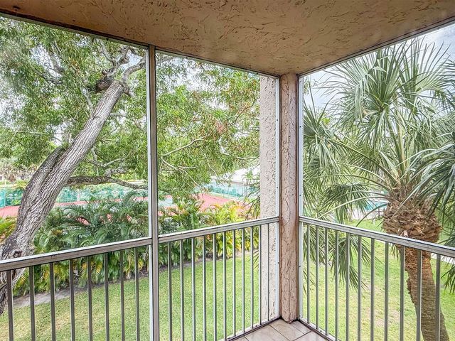 1100 NW 87th Ave 308, Coral Springs, FL 33071