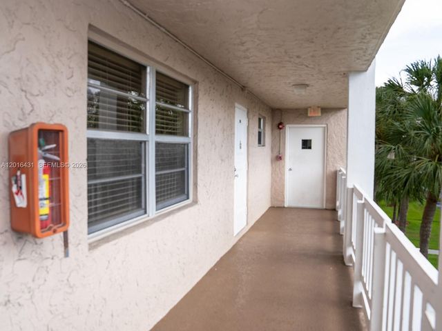 1100 NW 87th Ave 308, Coral Springs, FL 33071