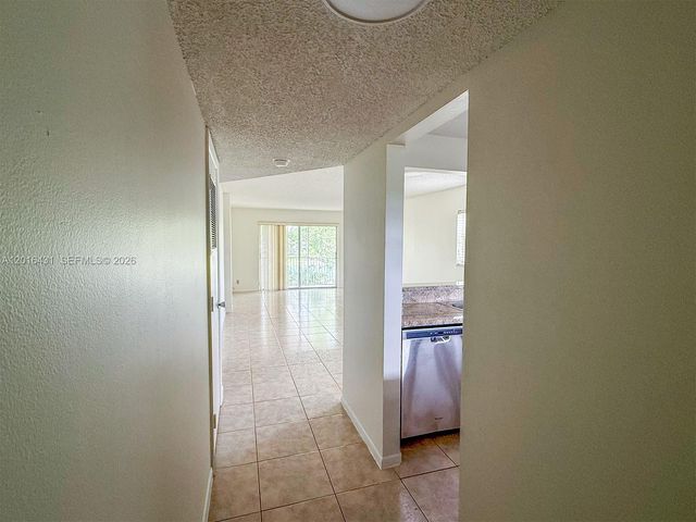 1100 NW 87th Ave 308, Coral Springs, FL 33071