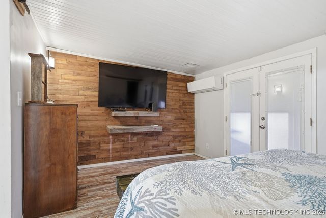 111 S 162nd East Avenue, Tulsa, OK 74108