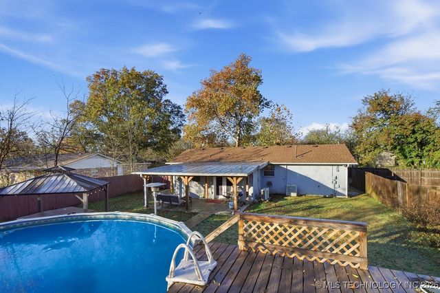 111 S 162nd East Avenue, Tulsa, OK 74108