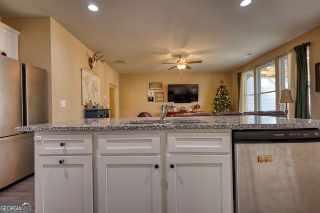 29 Woodpecker Point, Danielsville, GA 30633